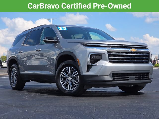 Used 2025 Chevrolet Traverse LT w/ LPO, Floor Liner Package FWD image 2