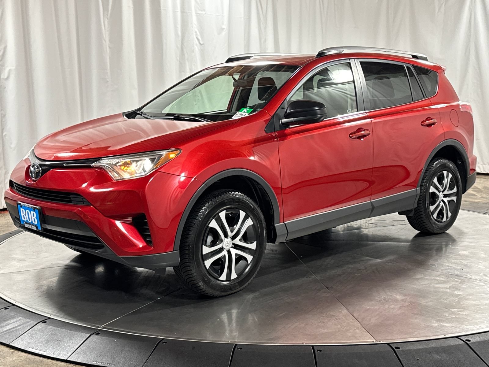 Used 2016 Toyota RAV4 LE AWD/4WD image 1