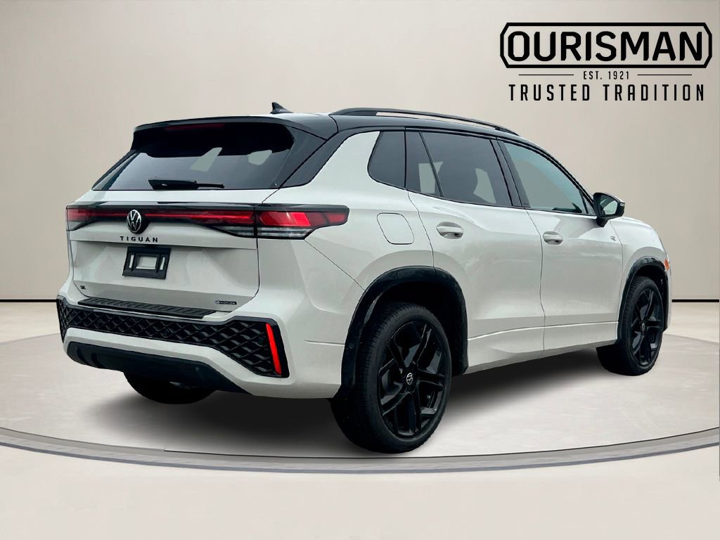 New 2026 Volkswagen Tiguan SE R-Line image 3