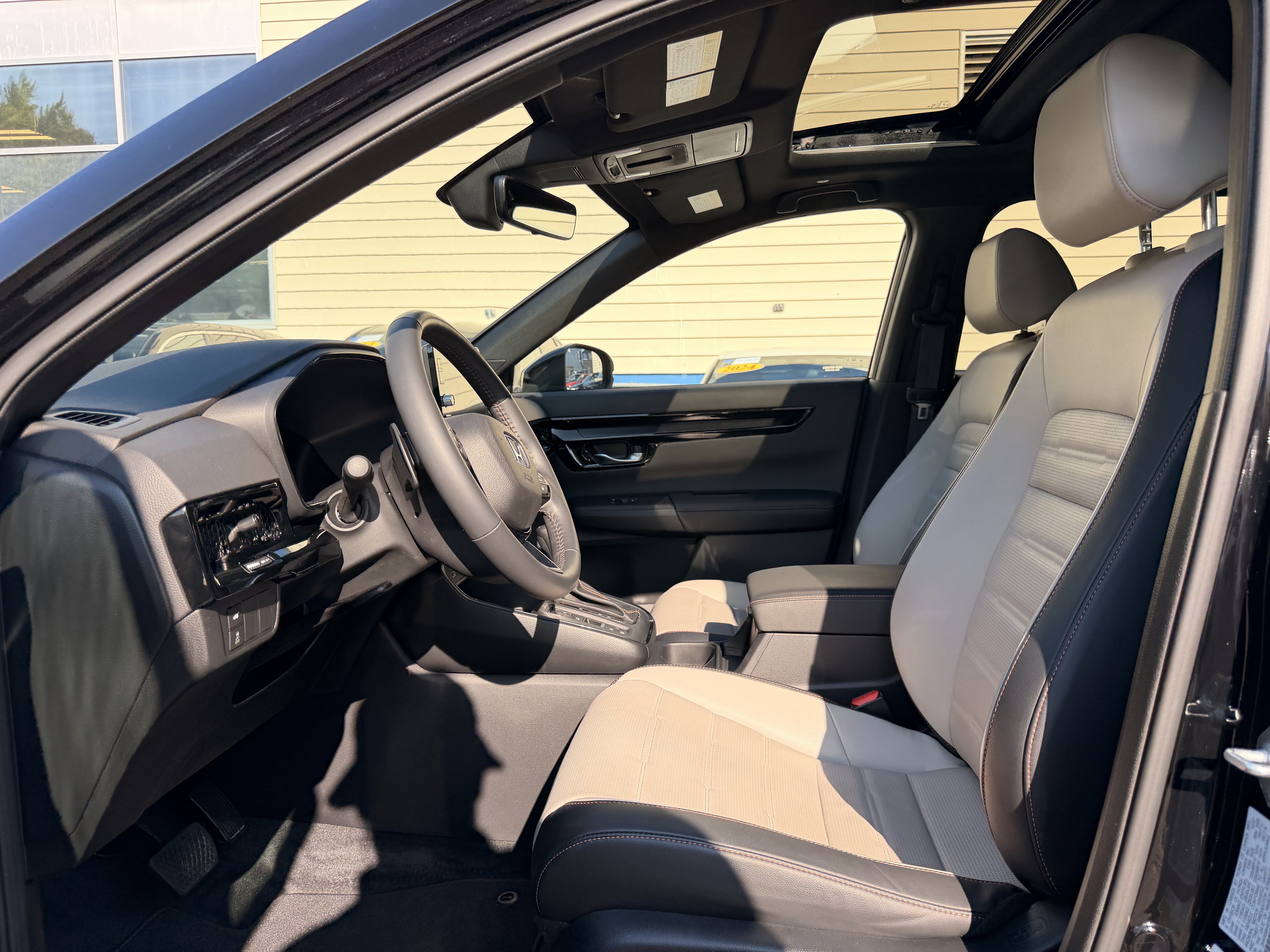 Used 2023 Honda CR-V Sport Touring image 13