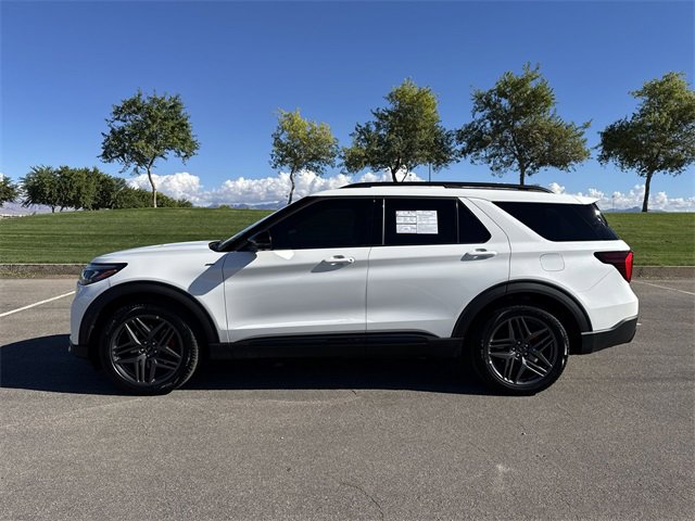 Certified 2025 Ford Explorer ST-Line w/ Premium Package image 8