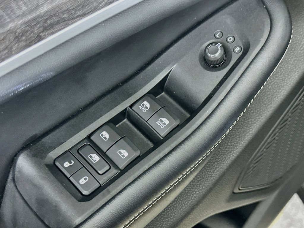 Used 2023 Jeep Grand Cherokee Limited RWD image 22