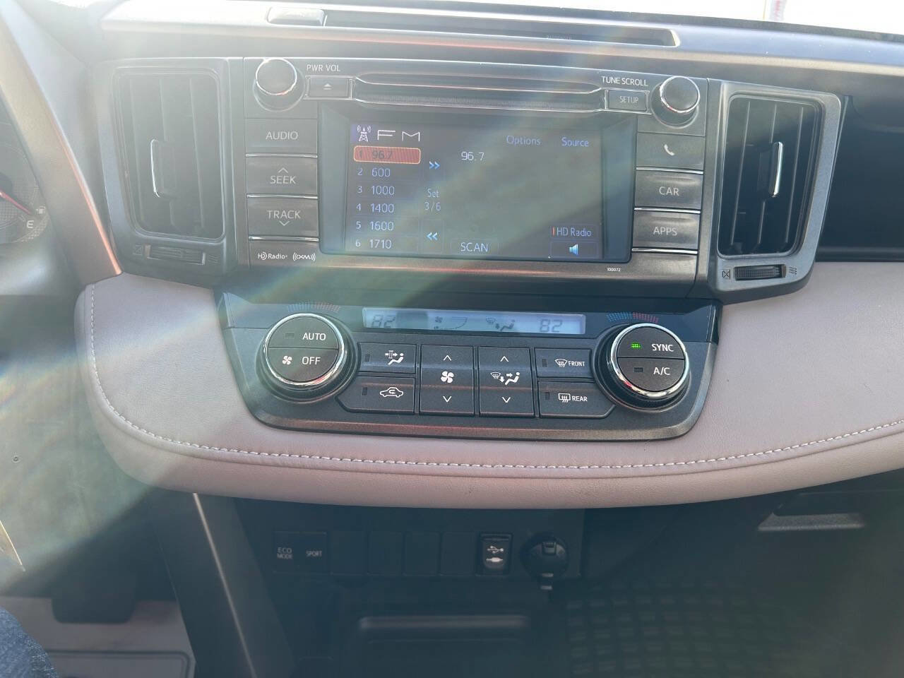 Used 2013 Toyota RAV4 XLE image 15