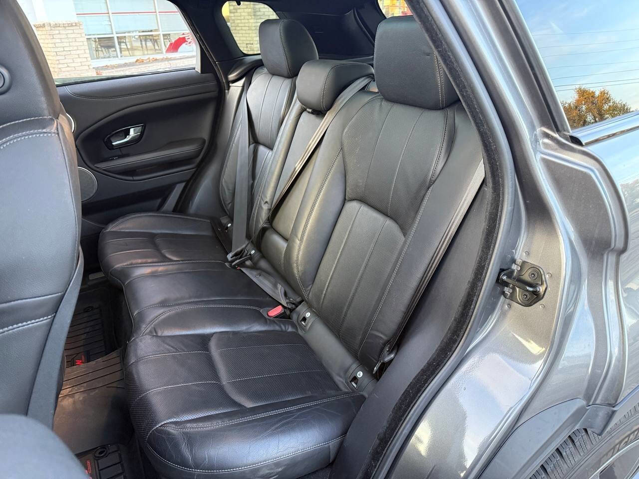 Used 2018 Land Rover Range Rover Evoque Landmark Edition AWD/4WD image 27
