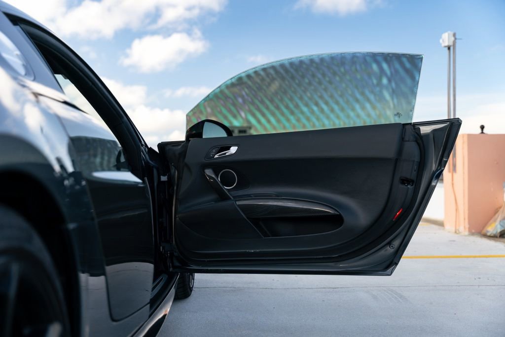 Used 2011 Audi R8 V10 image 17