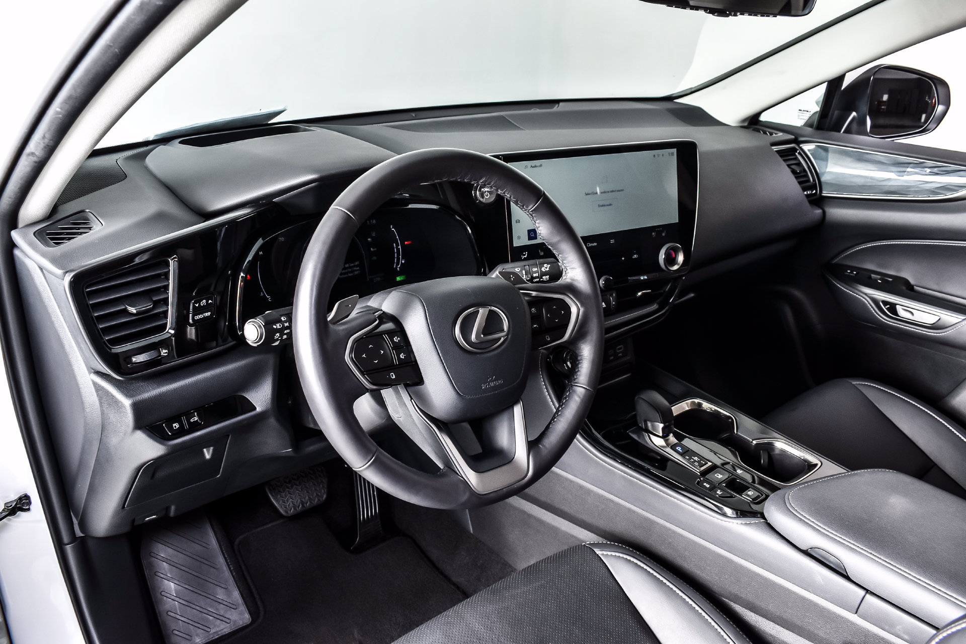 Used 2025 Lexus NX 350h AWD w/ Cold Area Package image 15