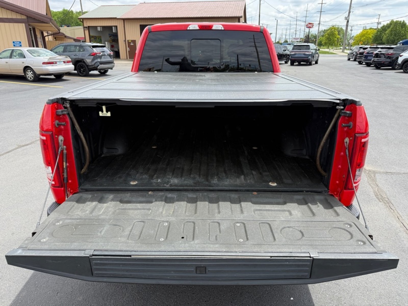 Used 2016 Ford F150 XLT w/ Equipment Group 302A Luxury AWD/4WD image 39