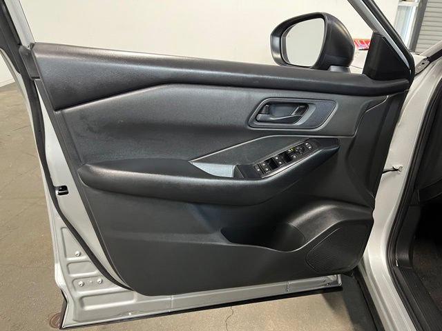 Used 2024 Nissan Rogue S AWD/4WD image 24
