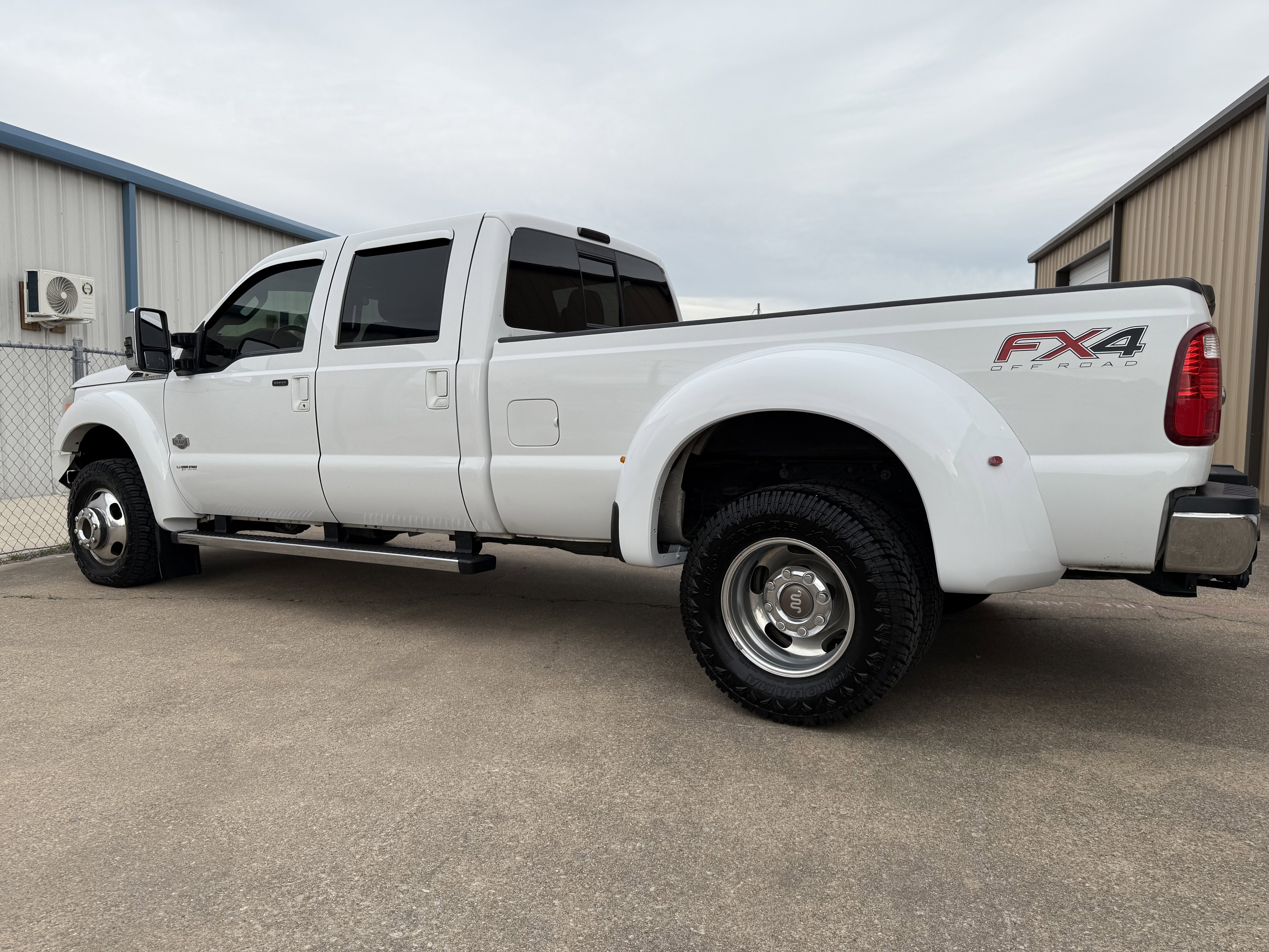 Used 2016 Ford F350 King Ranch w/ King Ranch w/Chrome Package image 9