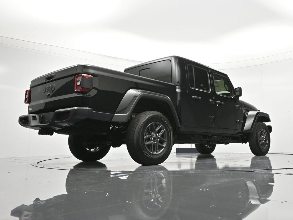 New 2026 Jeep Gladiator Sport AWD/4WD image 40