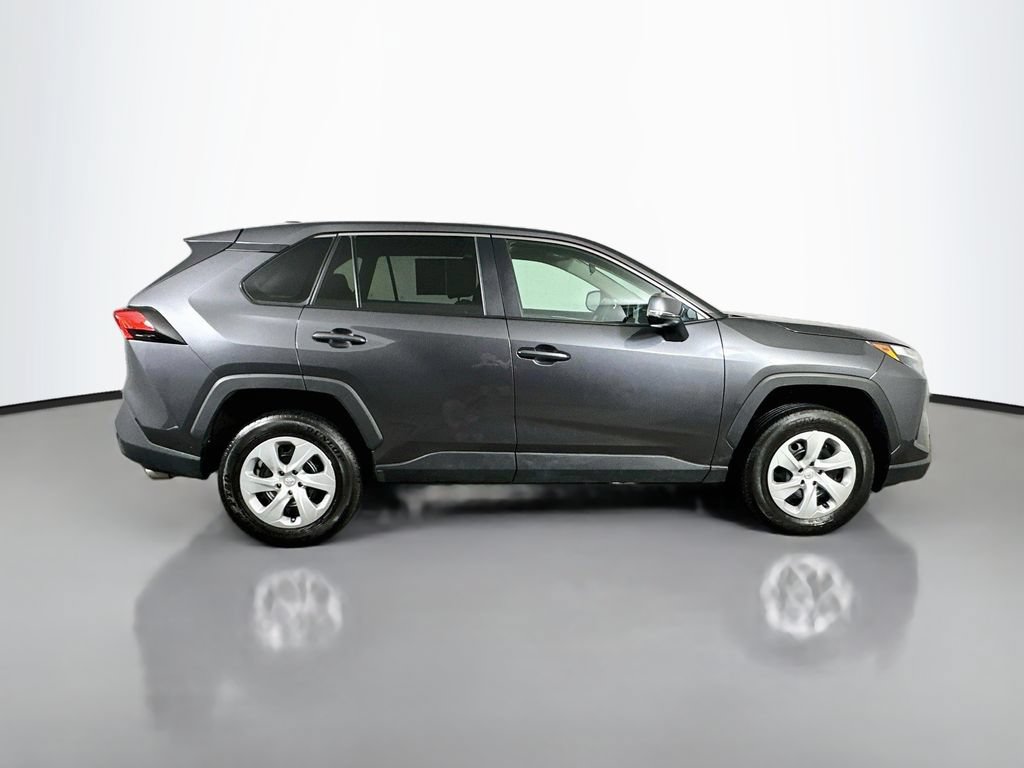 Used 2024 Toyota RAV4 LE FWD image 7