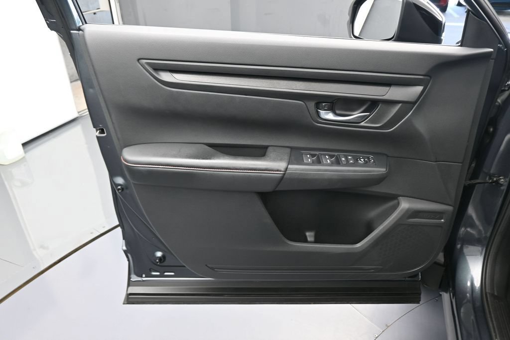 Used 2026 Honda CR-V Sport image 13