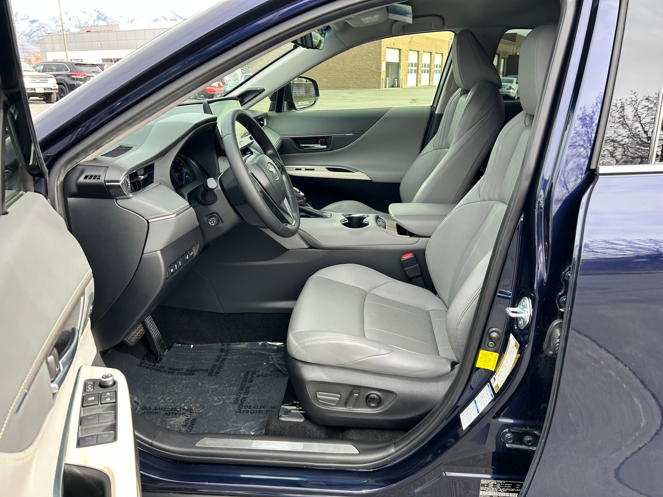 Certified 2021 Toyota Venza Limited w/ Advanced Technology Package image 11