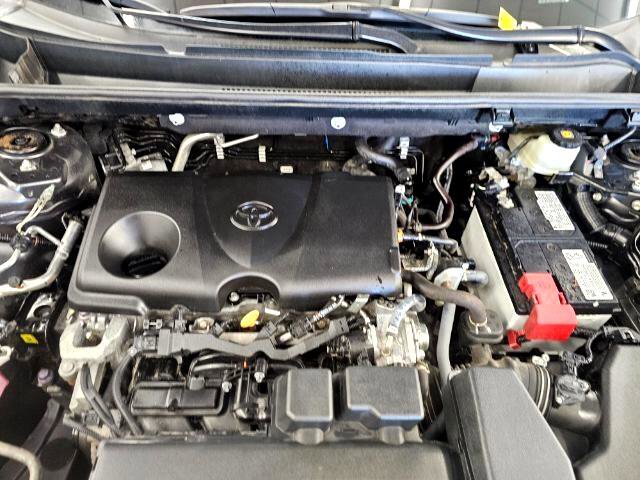 Used 2022 Toyota RAV4 XLE image 39