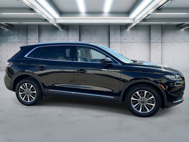 Used 2022 Lincoln Nautilus Reserve AWD/4WD image 25
