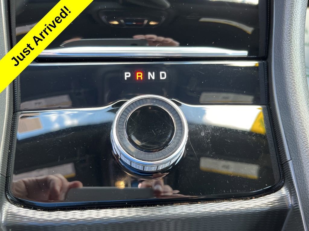 Used 2024 Jeep Grand Cherokee Laredo w/ Trailer Tow Package image 27