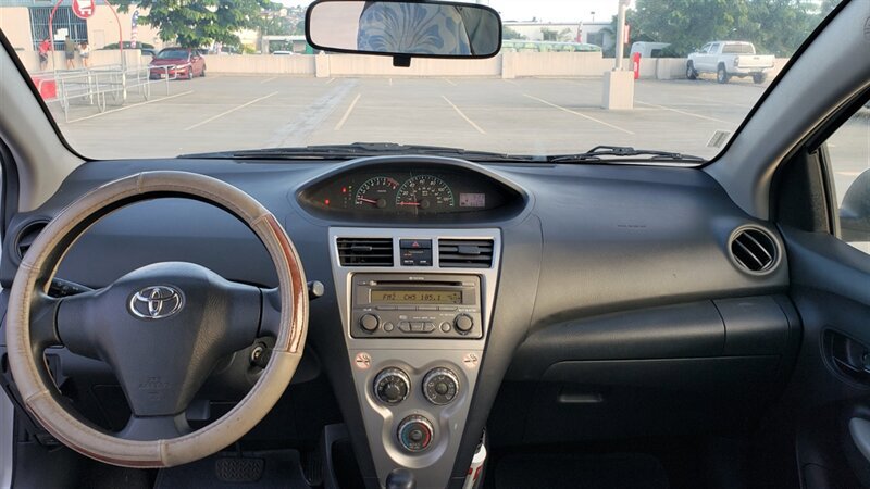 Used 2012 Toyota Yaris Sedan FWD image 9