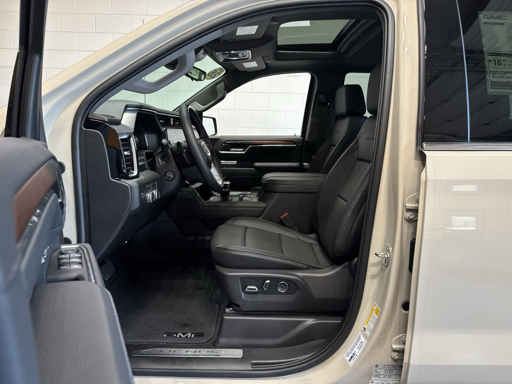 New 2026 GMC Sierra 1500 Denali w/ Technology Package AWD/4WD image 18
