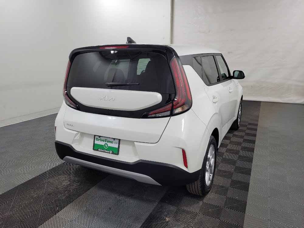Used 2025 Kia Soul S FWD image 9