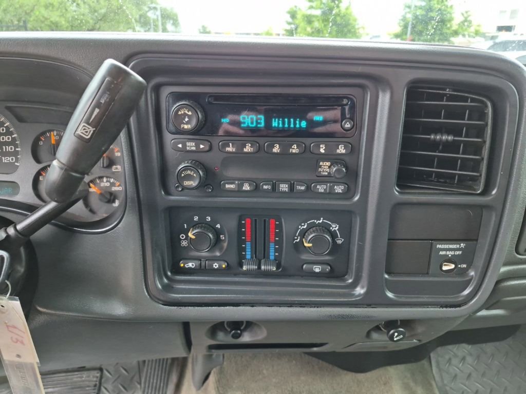 Used 2004 GMC Sierra 2500 SLE w/ Heavy-Duty Power Package image 27