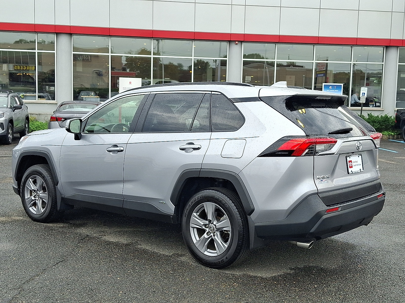 Certified 2025 Toyota RAV4 LE AWD/4WD image 5