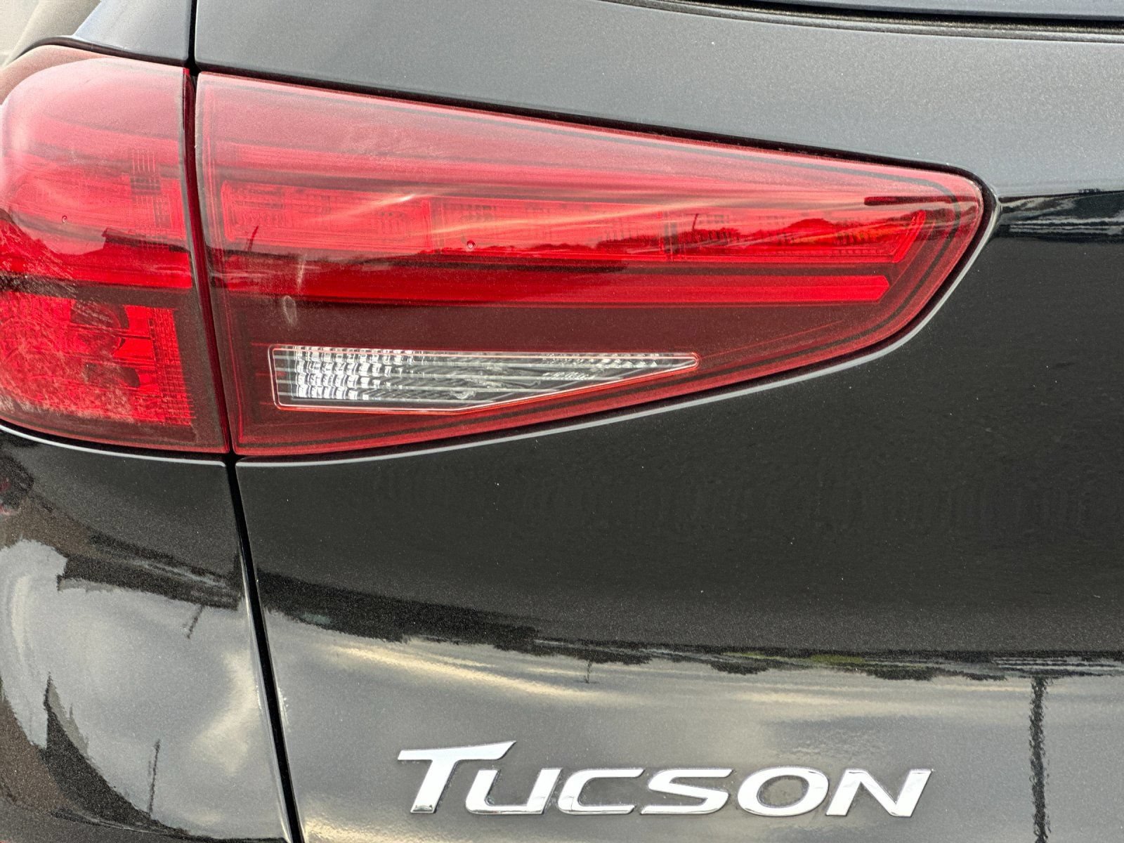 Used 2019 Hyundai Tucson Sport FWD image 32