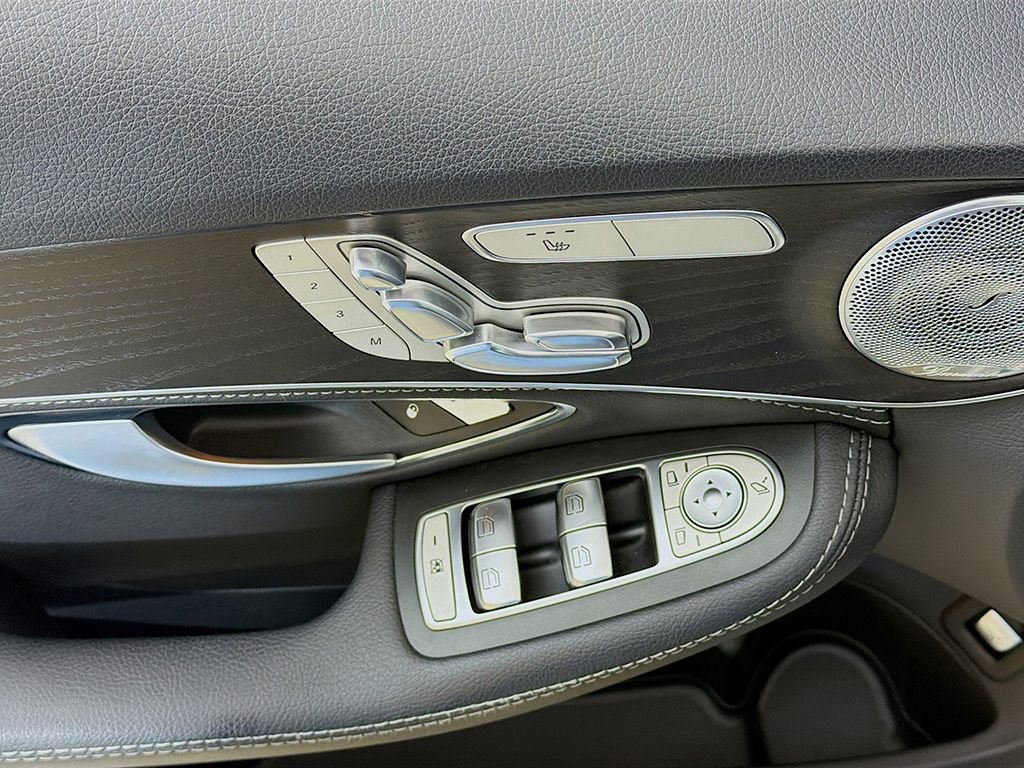 Used 2015 Mercedes-Benz C 300 4MATIC Sedan image 28