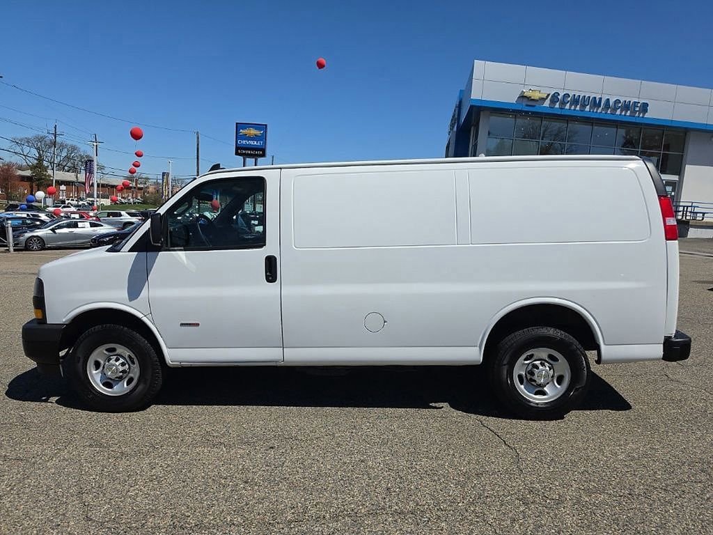 Used 2021 Chevrolet Express 2500 RWD image 6