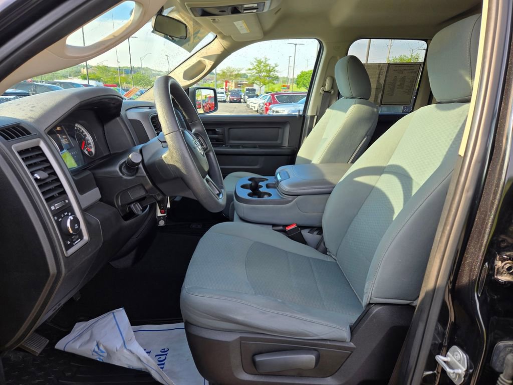 Used 2019 RAM 1500 Express w/ Express Value Package AWD/4WD image 16