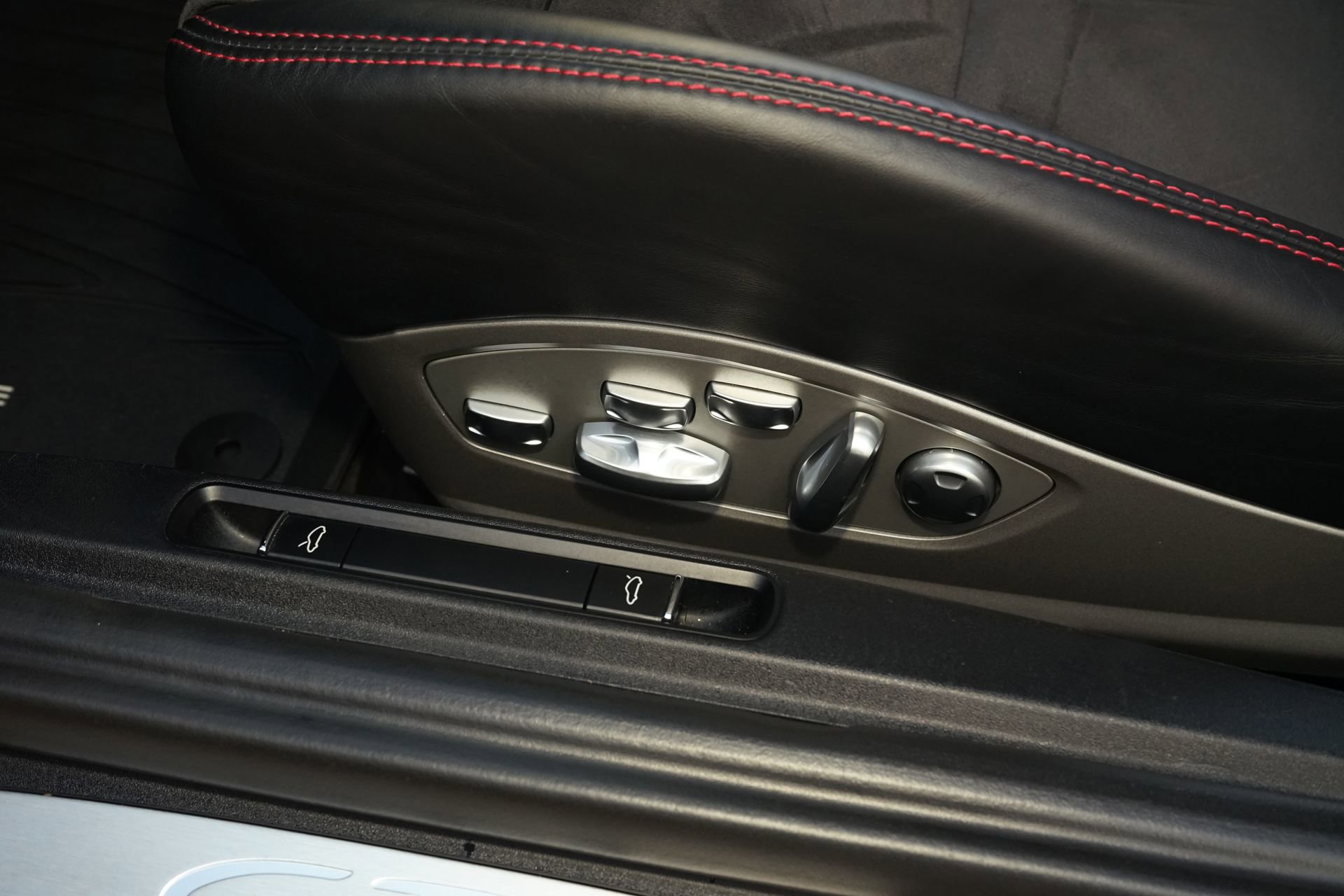 Used 2018 Porsche 911 GT3 RWD image 25