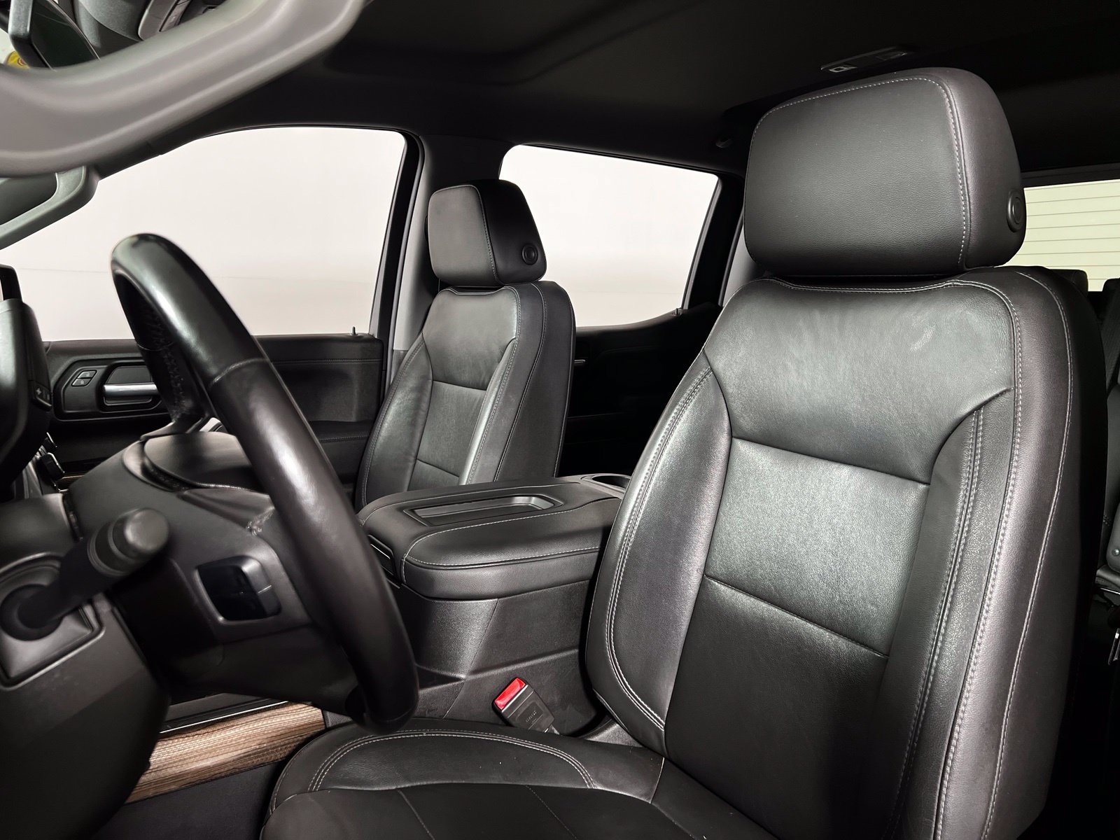 Used 2020 Chevrolet Silverado 1500 LT Trail Boss w/ Midnight Edition AWD/4WD image 13