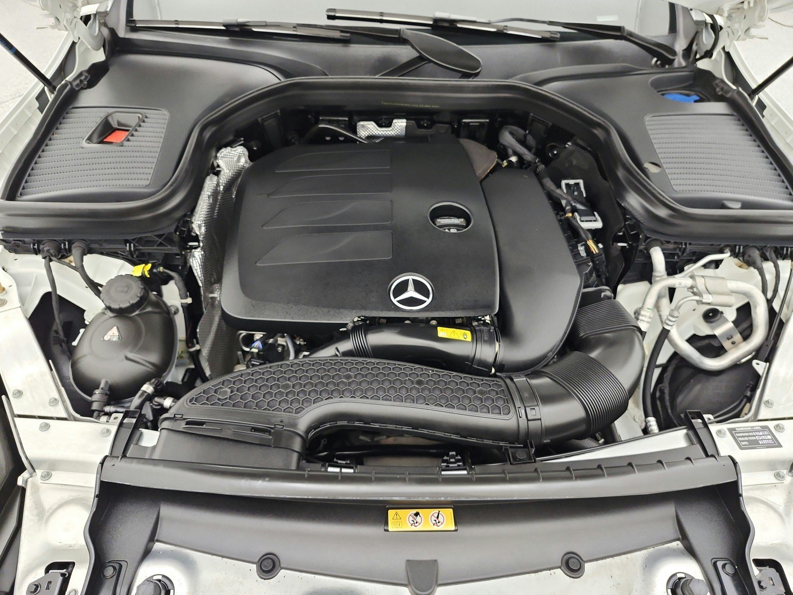 Certified 2023 Mercedes-Benz GLC 300 4MATIC Coupe image 17