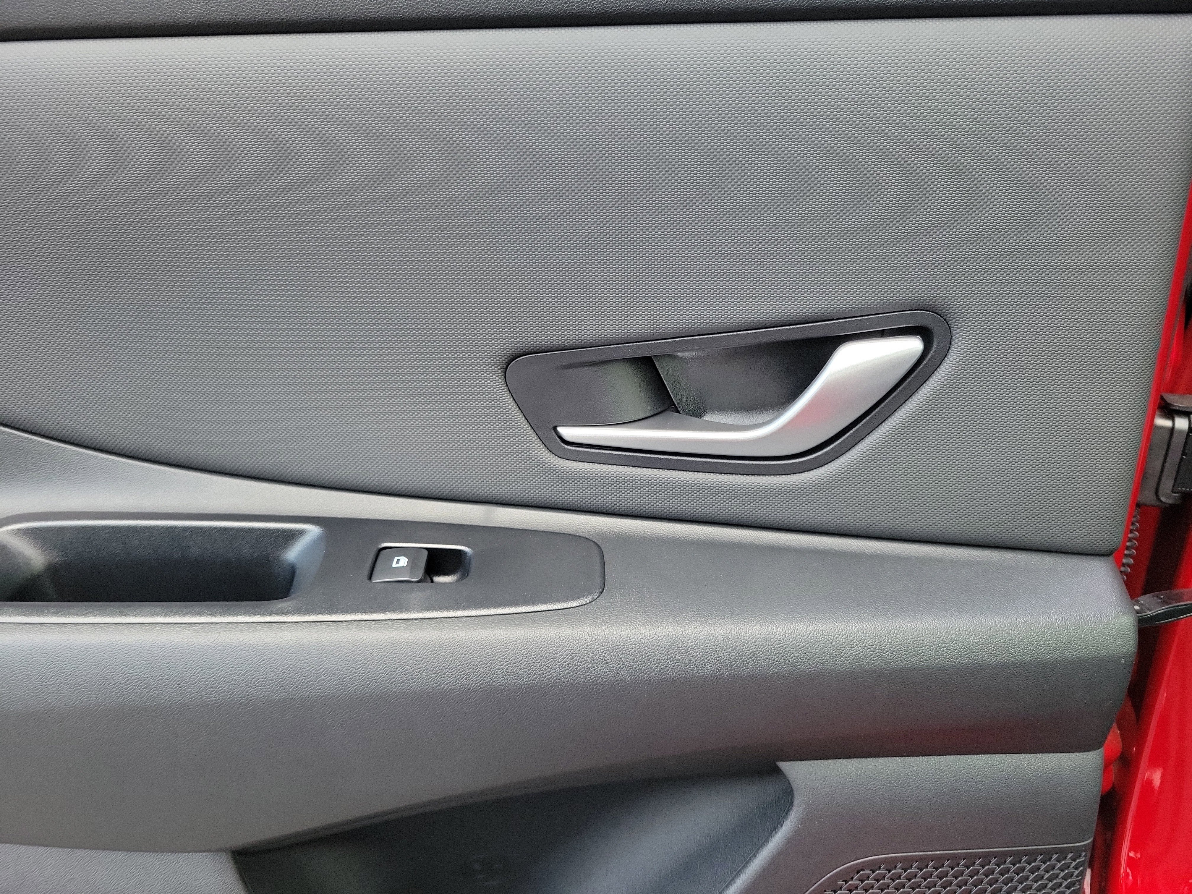 New 2025 Hyundai Elantra Limited FWD image 12