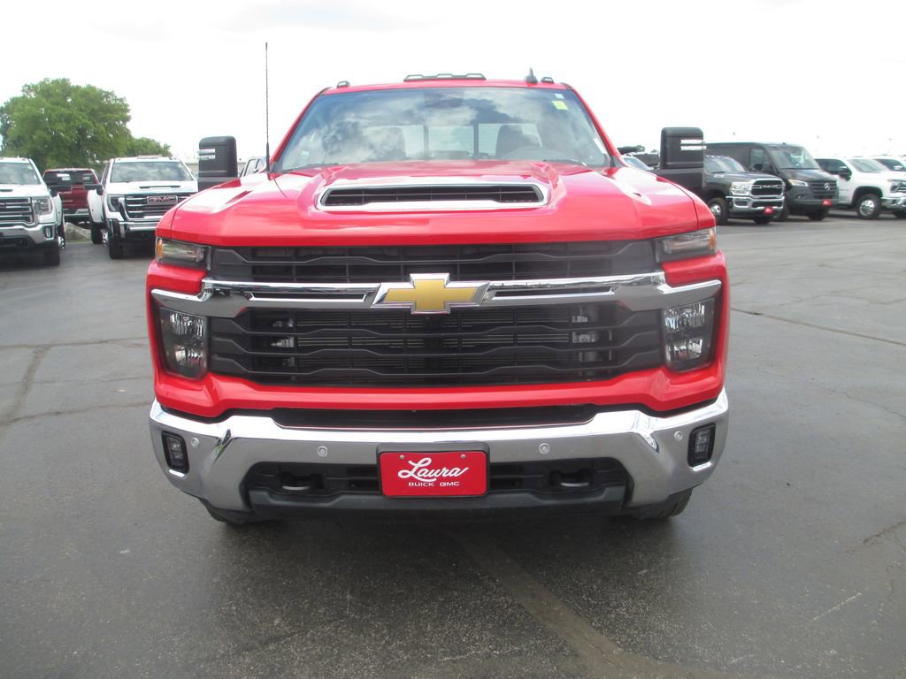 Used 2026 Chevrolet Silverado 3500 LT w/ All Star Edition AWD/4WD image 14