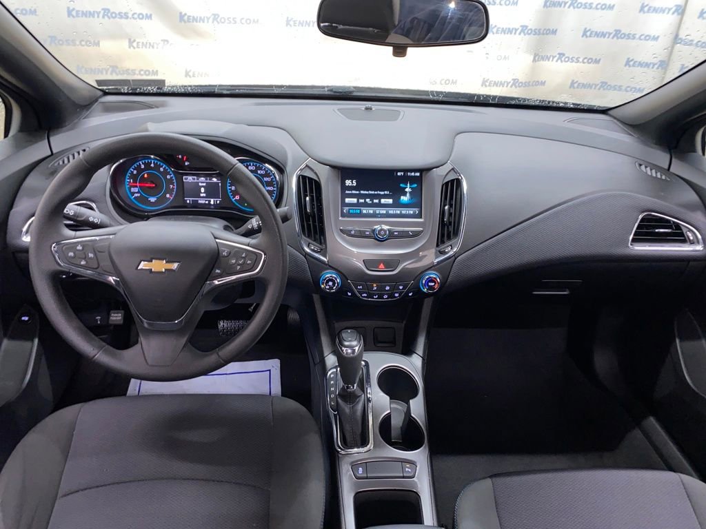 Used 2018 Chevrolet Cruze LT w/ Convenience Package image 24