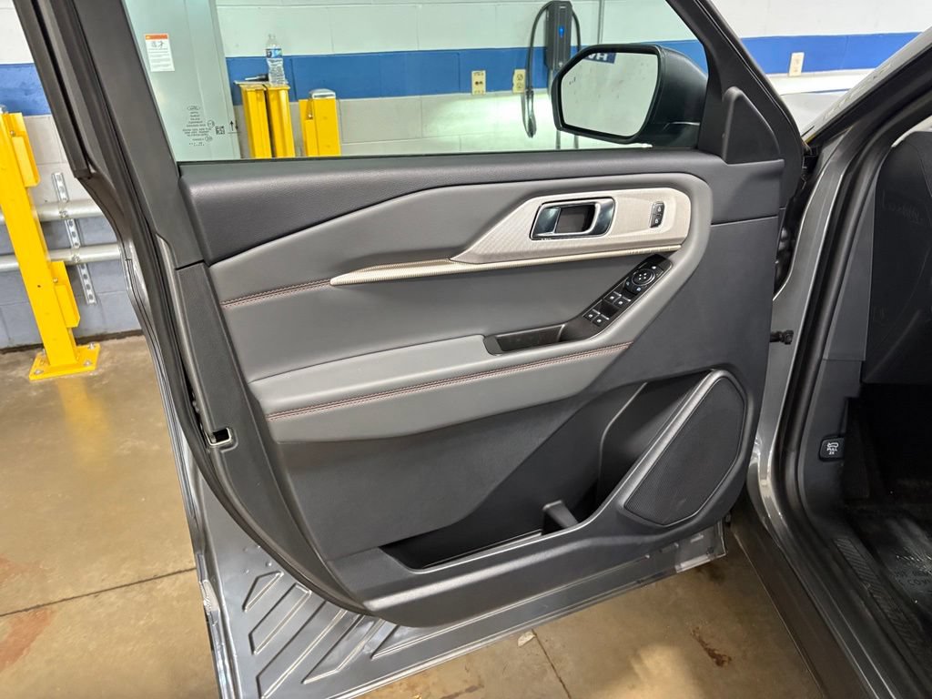 New 2026 Ford Explorer Active w/ Active Comfort Package AWD/4WD image 19