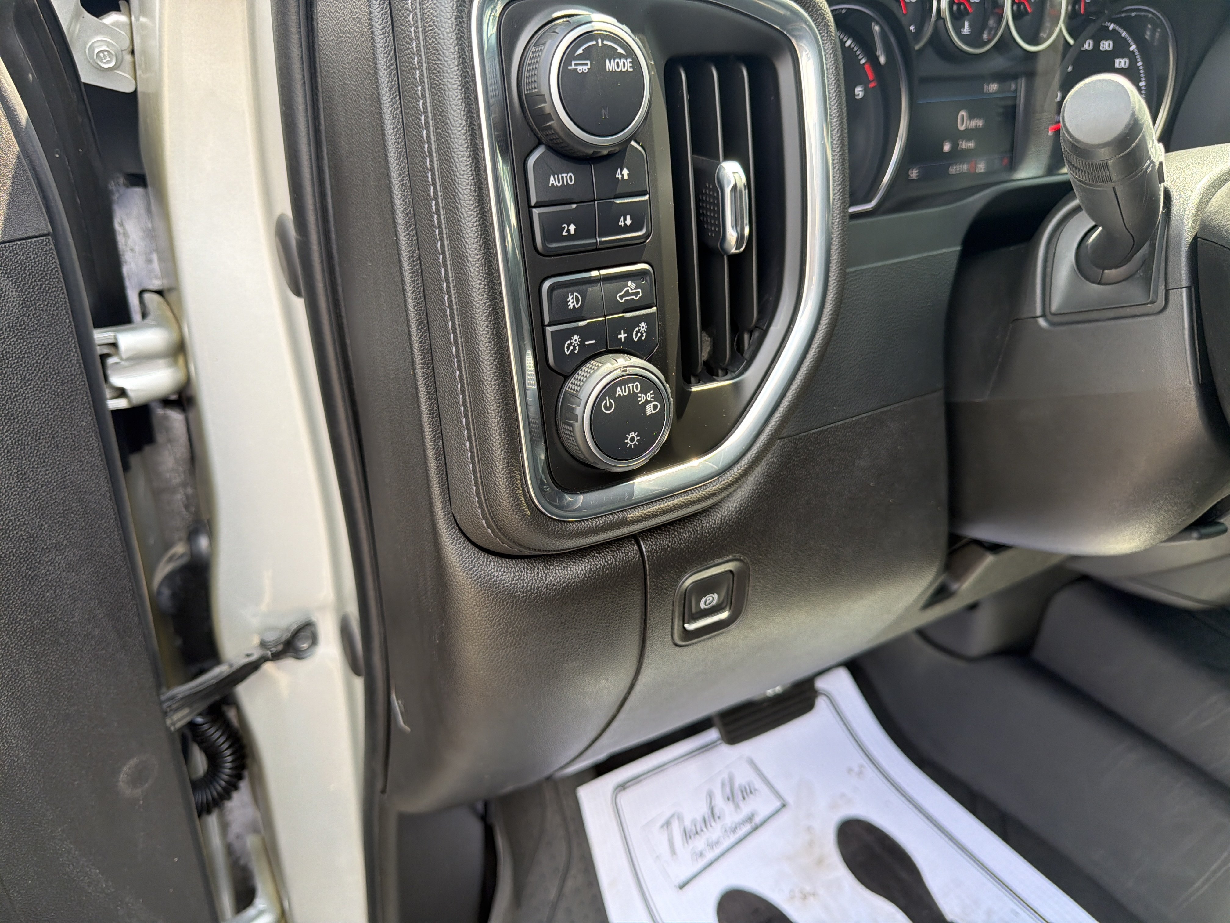 Used 2022 Chevrolet Silverado 3500 LT w/ Convenience Package AWD/4WD image 43
