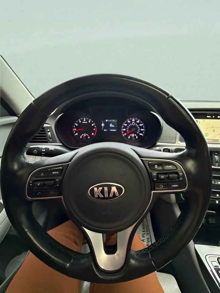 Used 2016 Kia Optima EX w/ Premium Package FWD image 26