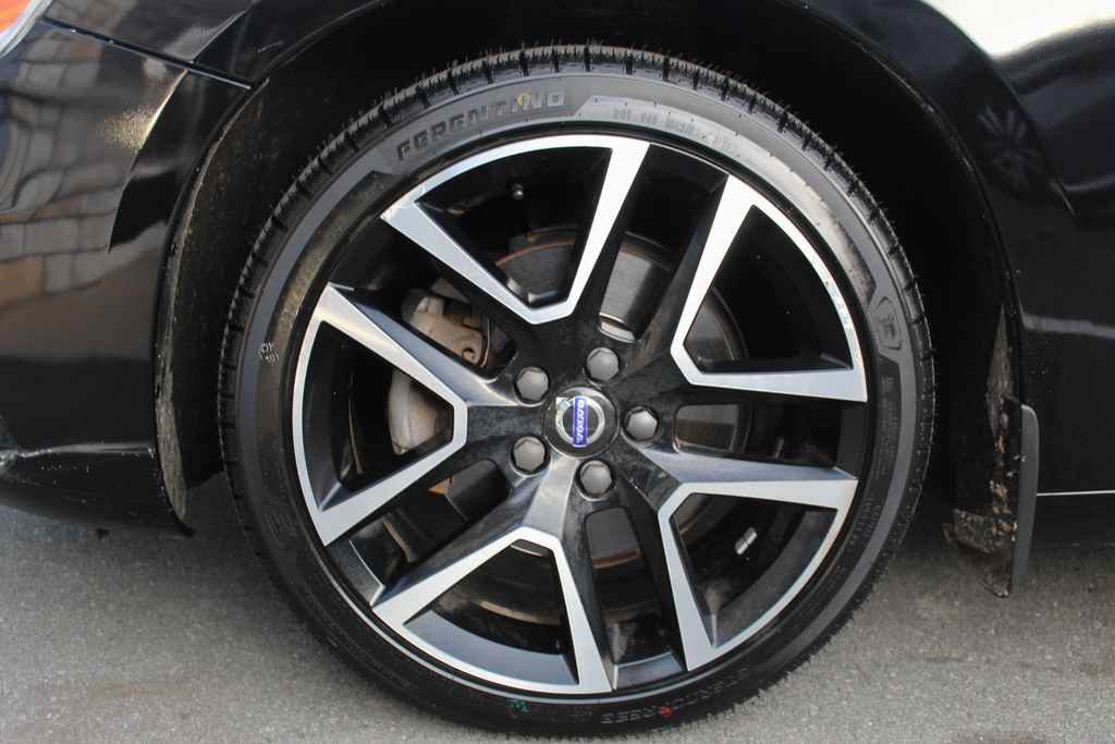 Used 2017 Volvo S60 T5 Dynamic w/ Vision Package image 29