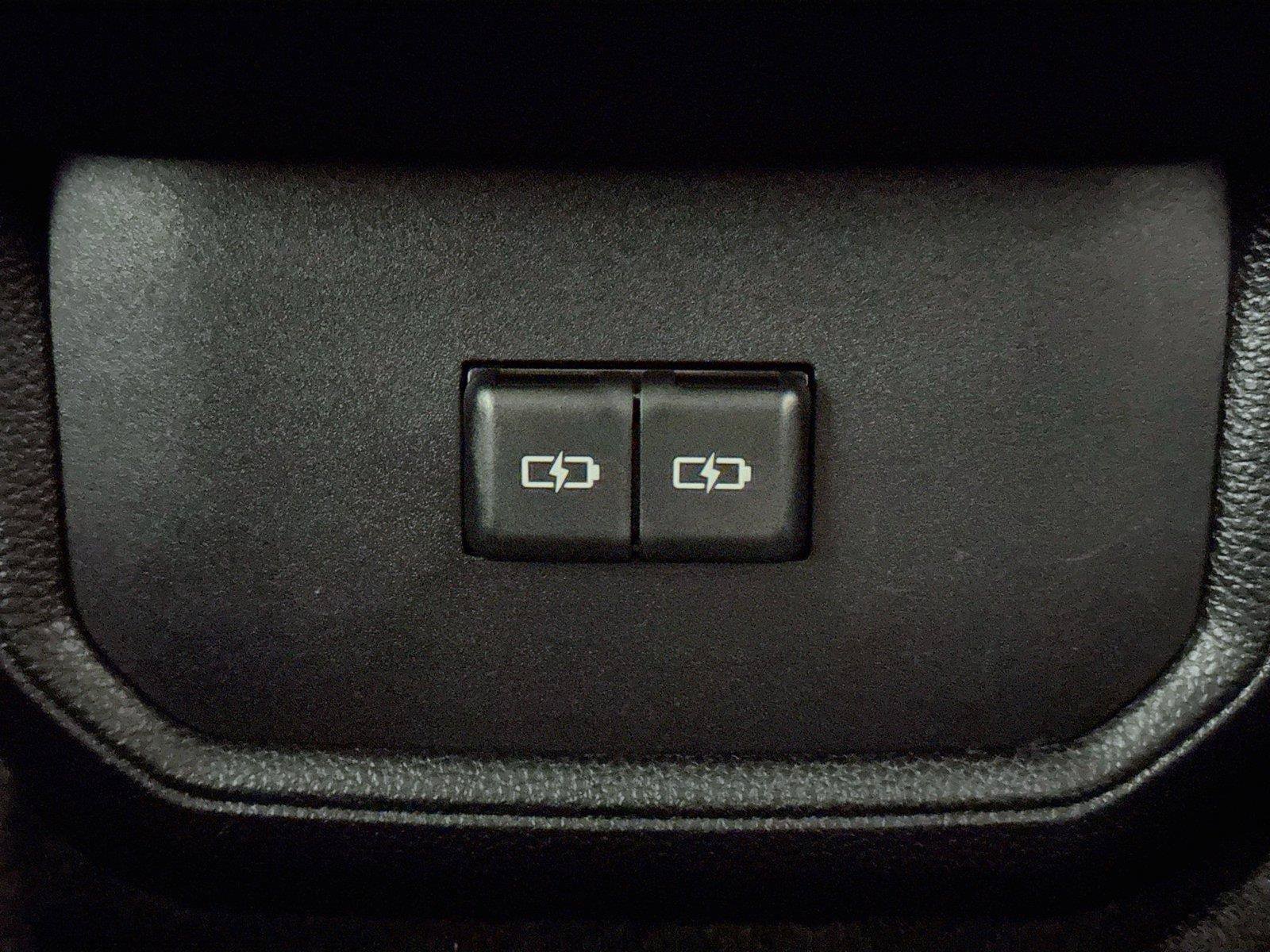 Used 2024 Toyota Highlander XLE AWD/4WD image 36