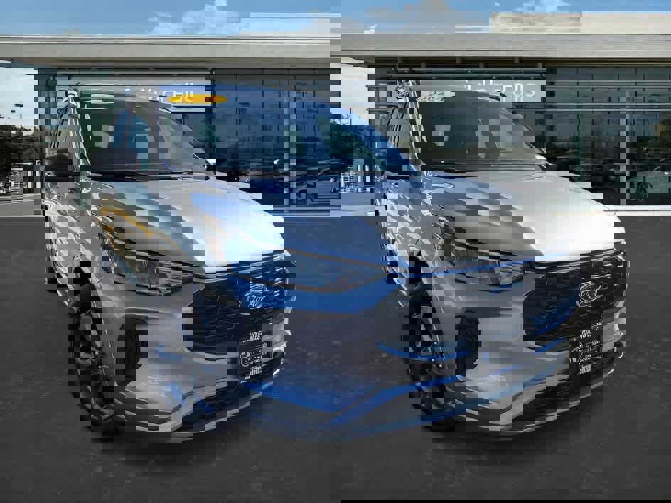 Used 2024 Ford Escape ST-Line image 2