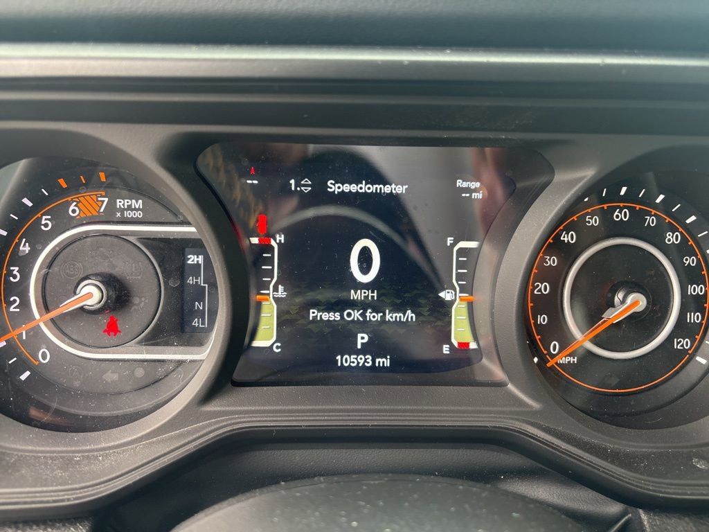 Used 2024 Jeep Wrangler Sahara w/ Technology Group image 18