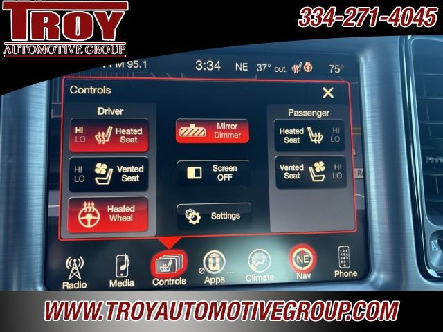 Used 2016 Dodge Challenger SXT Plus image 30