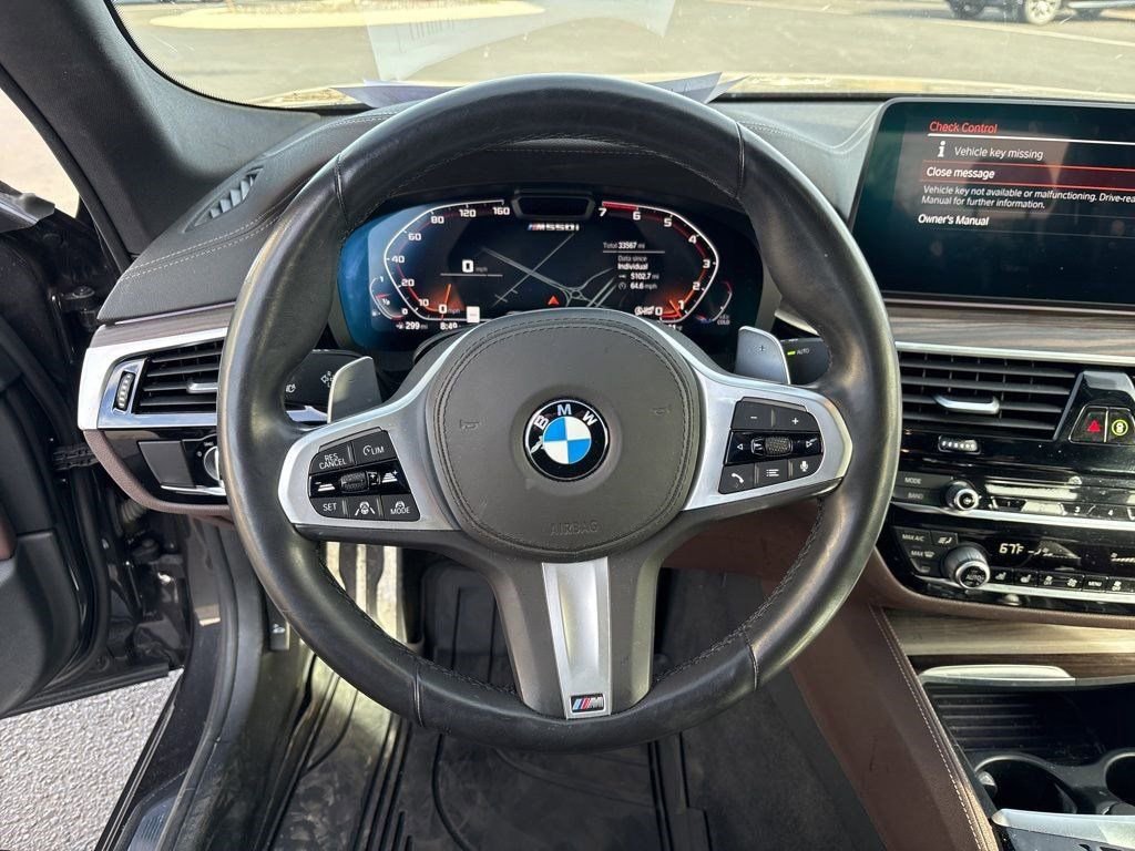 Used 2022 BMW M550i xDrive AWD/4WD image 13