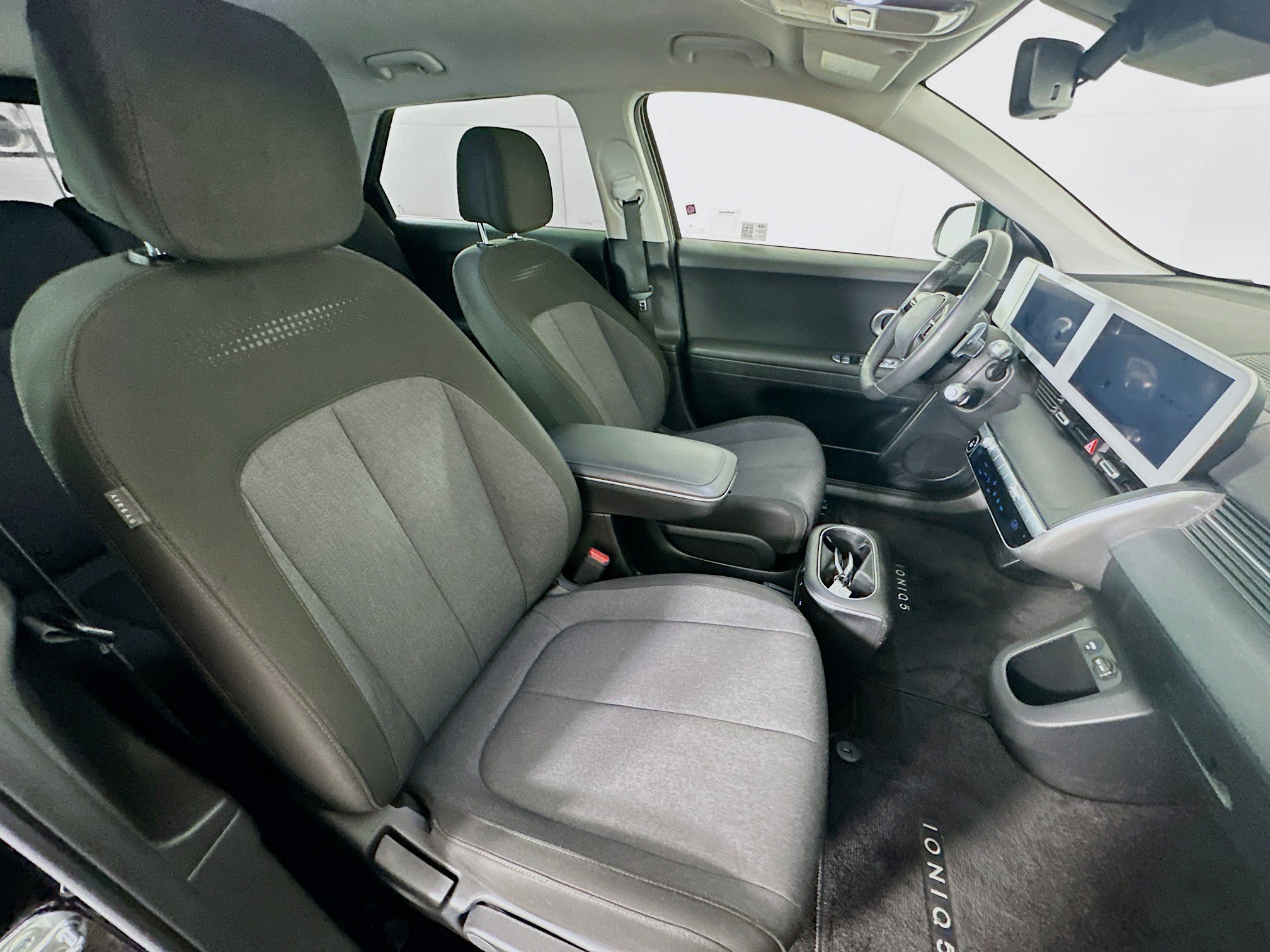 Used 2024 Hyundai Ioniq 5 SEL image 30
