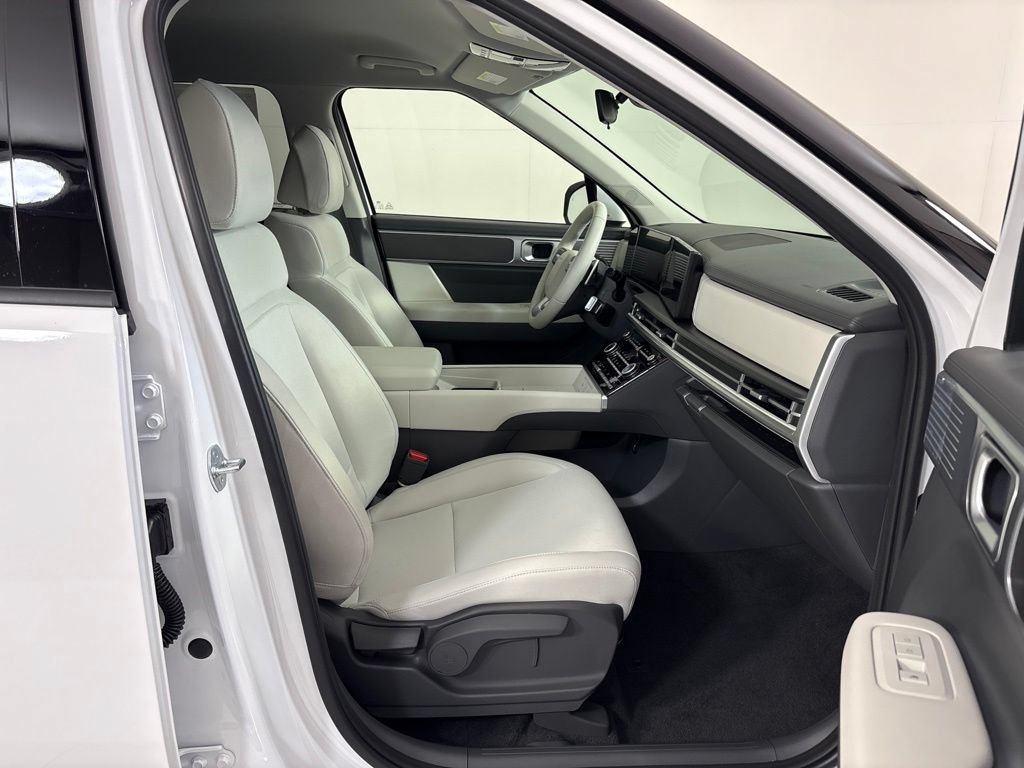New 2027 Hyundai Santa Fe SE FWD image 12