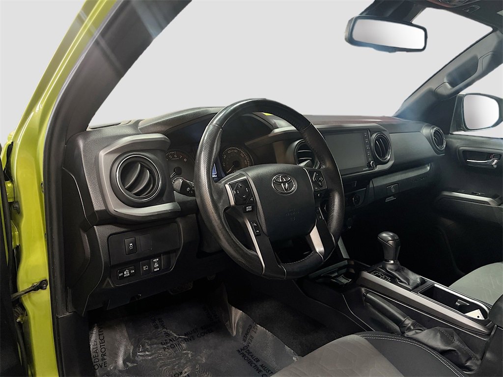 Used 2023 Toyota Tacoma TRD Off-Road image 9