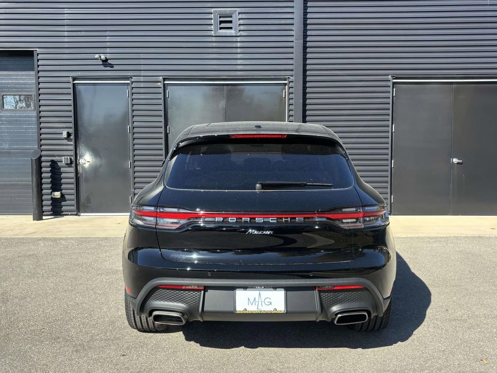 New 2026 Porsche Macan image 9