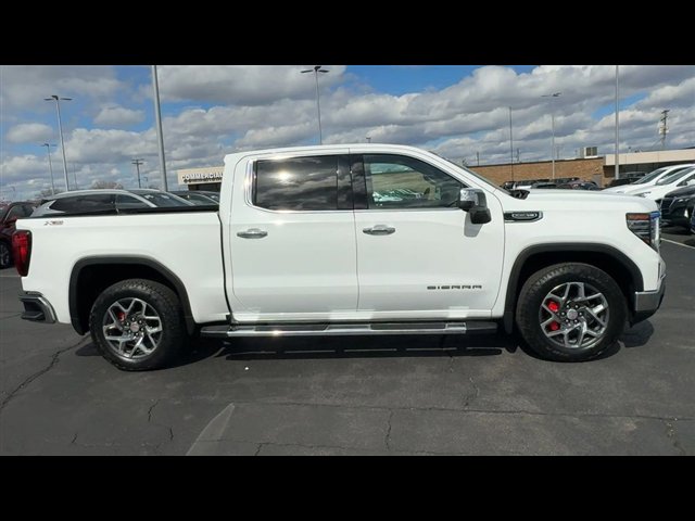Used 2023 GMC Sierra 1500 SLT w/ SLT Premium Package image 9