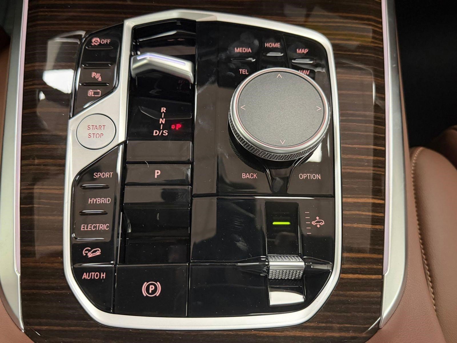 New 2026 BMW X5 xDrive50e image 14